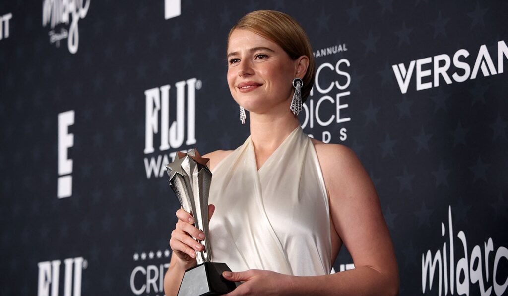 Critics Choice Awards 2026 Jessie Buckley