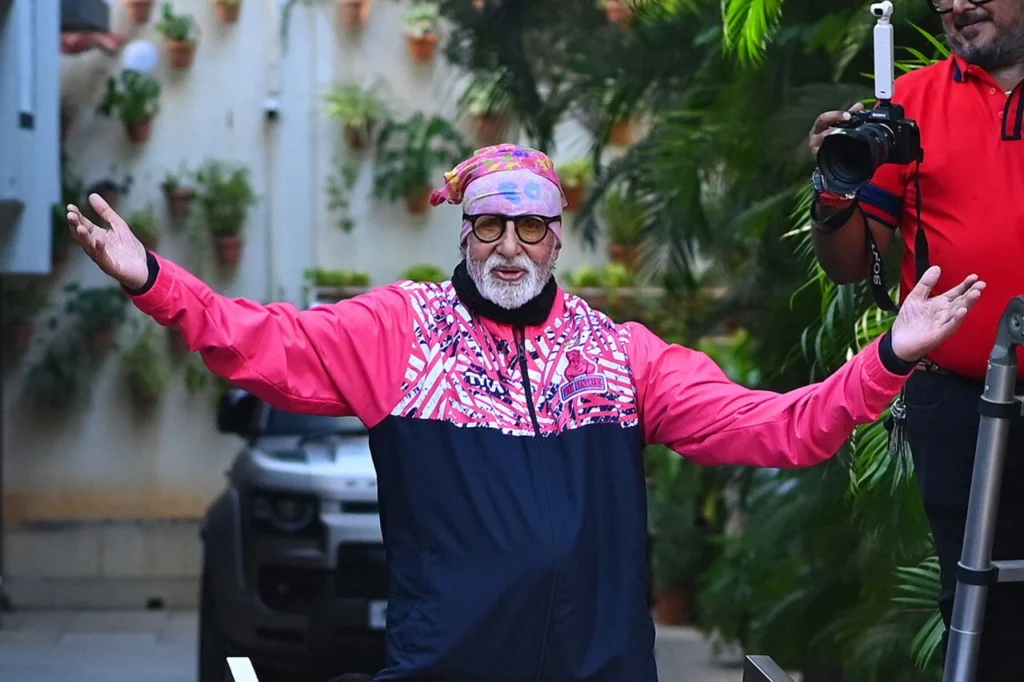 Amitabh Bachchan's Sunday Darshan
