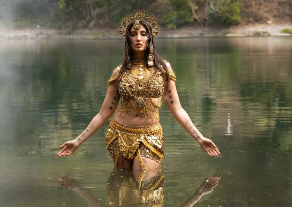 Nora Fatehi Stunning Look