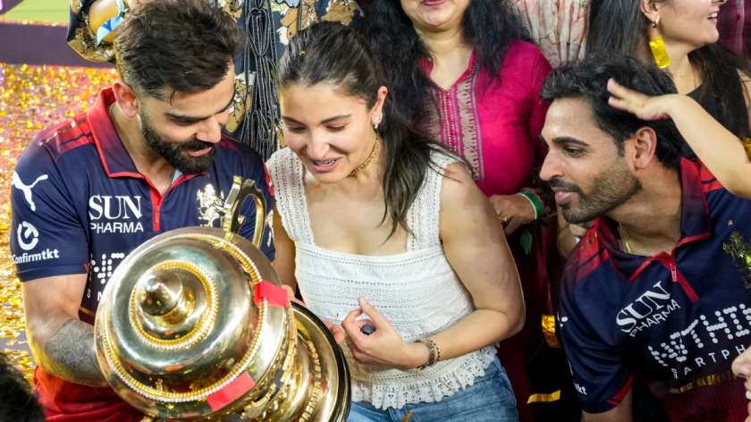 Virat Kohli and Anushka Sharma Dance