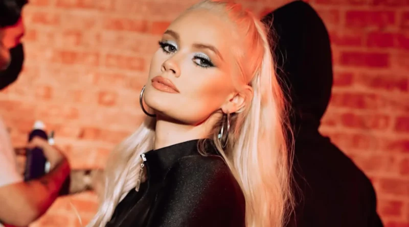 alt="SEO lauren bennett