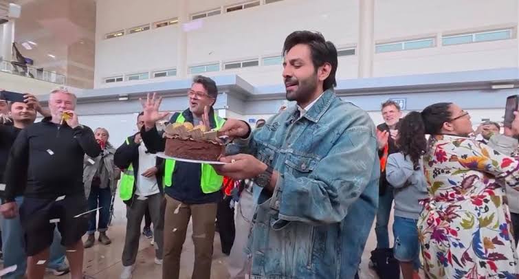 Kartik Aaryan London