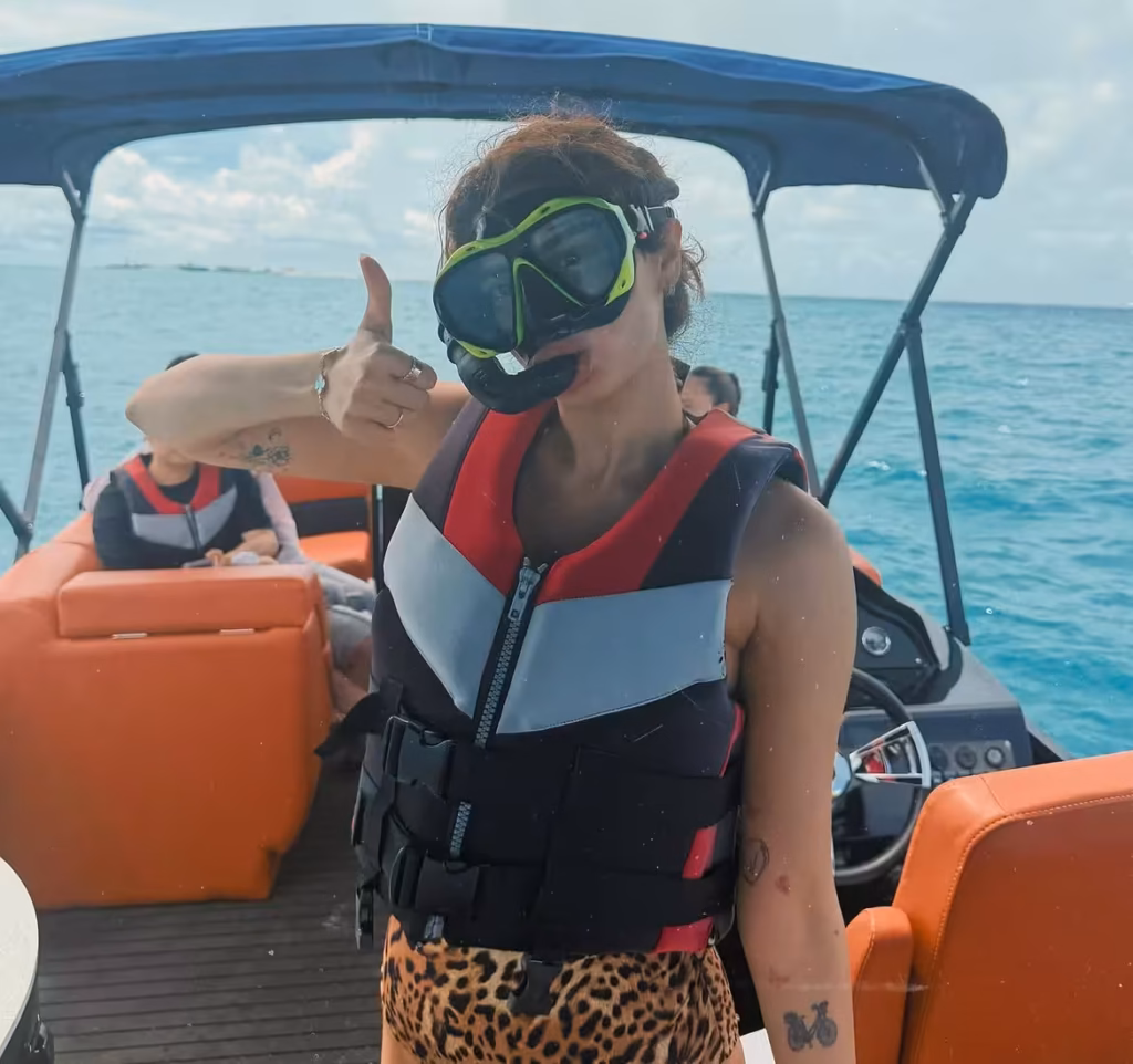 Khushi Kapoor Maldives vacation